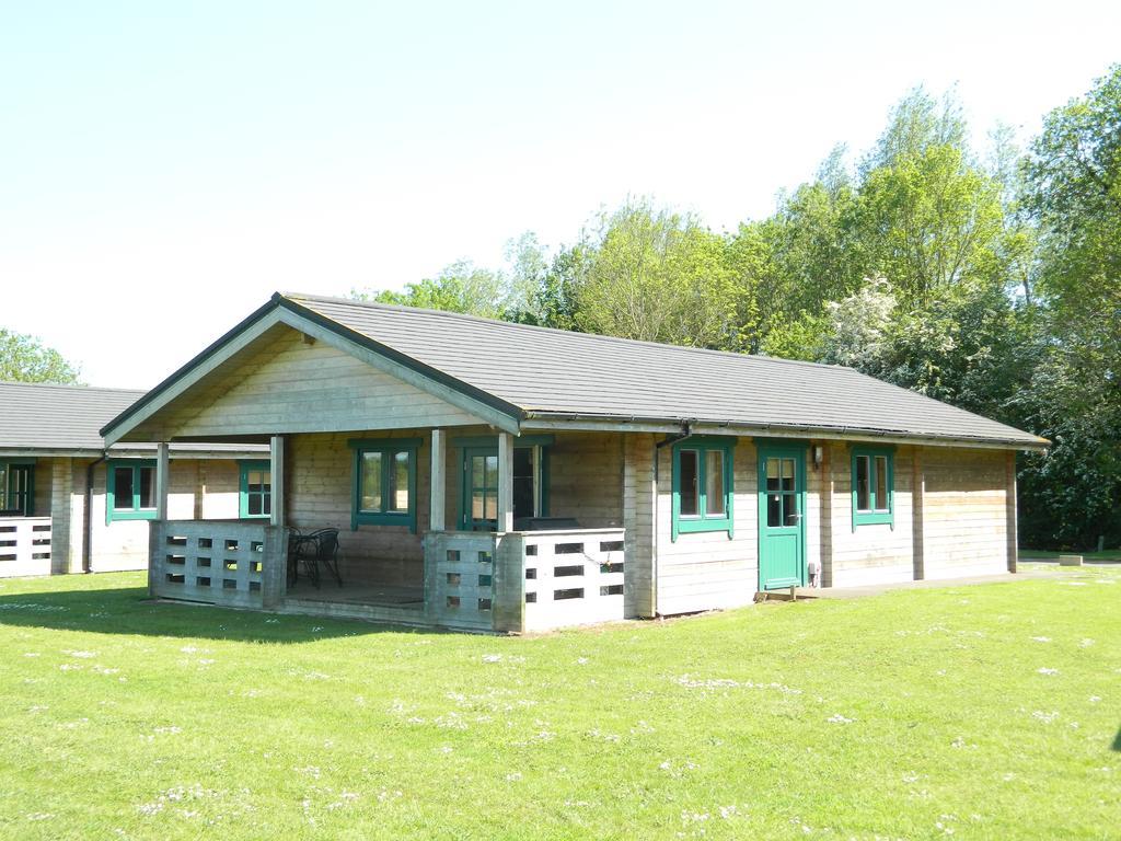 Lake Pochard Holiday Lodges South Cerney Zimmer foto