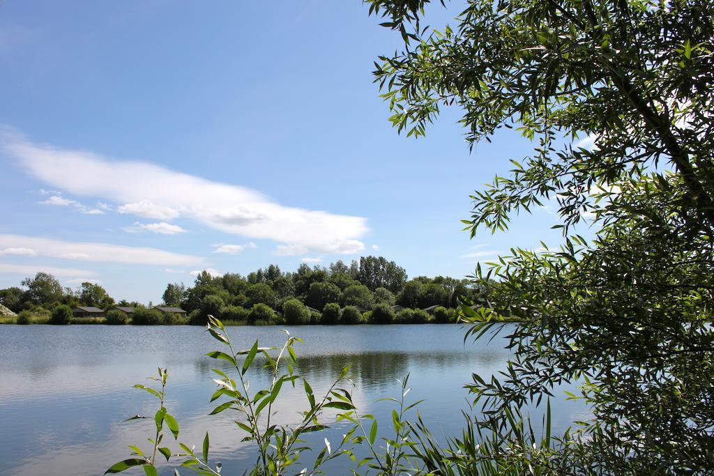 Lake Pochard Holiday Lodges South Cerney Zimmer foto